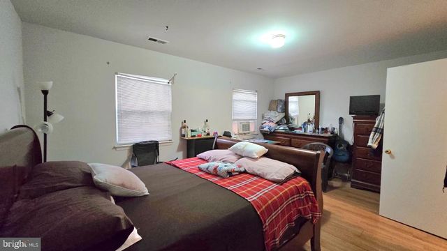 200 ROBBINS ST, Philadelphia, PA 19111