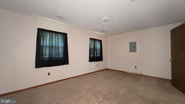 200 ROBBINS ST, Philadelphia, PA 19111