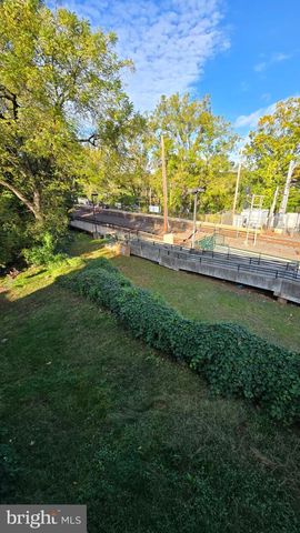 200 ROBBINS ST, Philadelphia, PA 19111