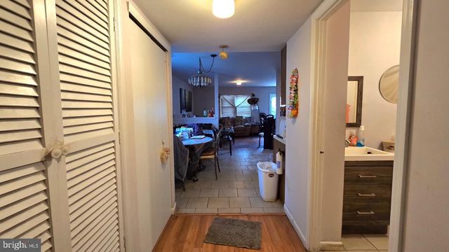 200 ROBBINS ST, Philadelphia, PA 19111