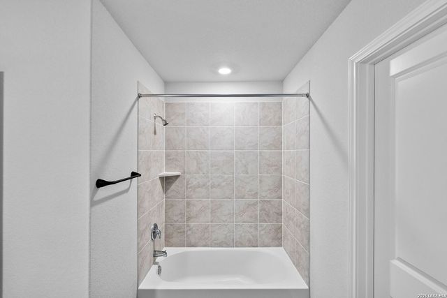 5119 GREYWACKE TRL, San Antonio, TX 78253