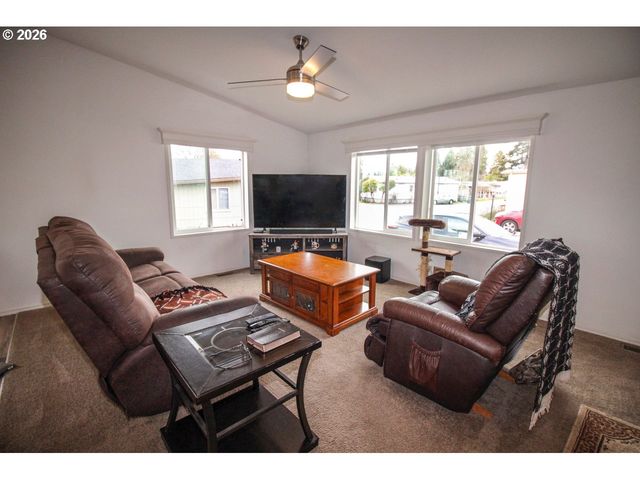 1901 Se MINTER BRIDGE Rd 34, Hillsboro, OR 97123