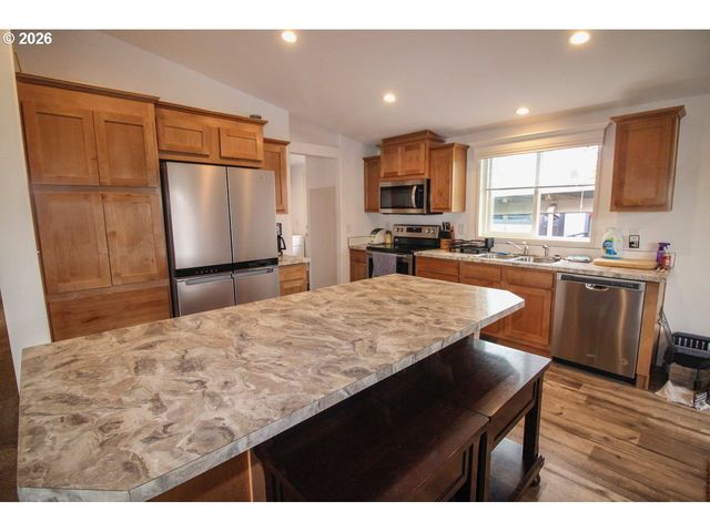 1901 Se MINTER BRIDGE Rd 34, Hillsboro, OR 97123