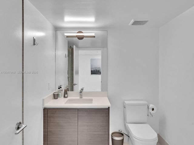 300 Sunny Isles Boulevard 41503, Sunny Isles Beach, FL 33160