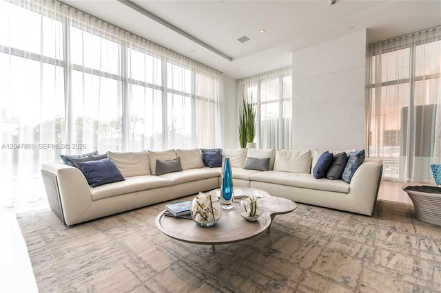 300 Sunny Isles Boulevard 41503, Sunny Isles Beach, FL 33160