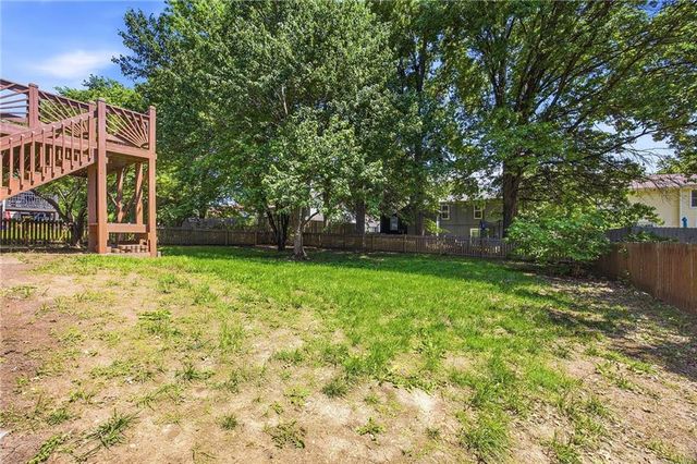 15209 LAMAR Avenue, Overland Park, KS 66223