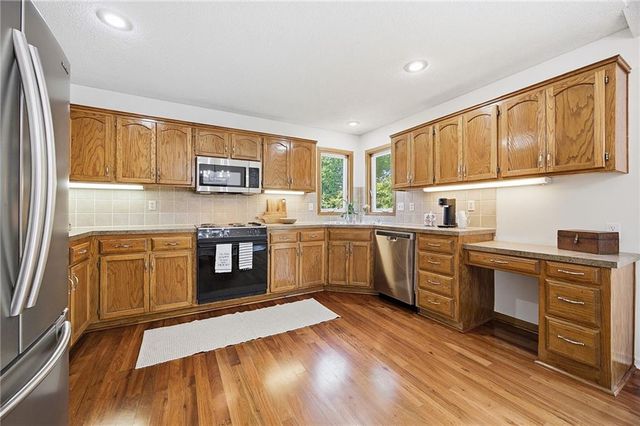 15209 LAMAR Avenue, Overland Park, KS 66223