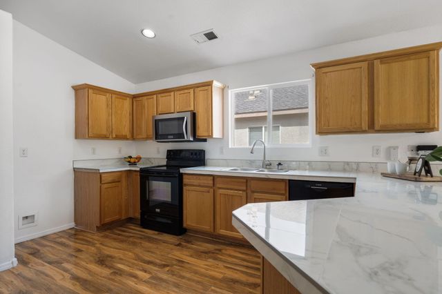 1016 High Plains Road NE, Rio Rancho, NM 87144