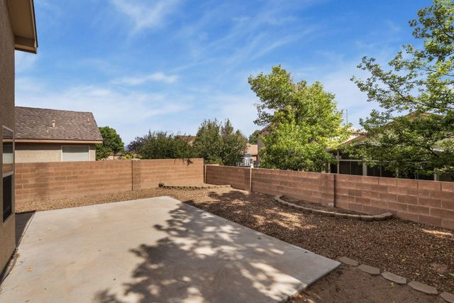 1016 High Plains Road NE, Rio Rancho, NM 87144