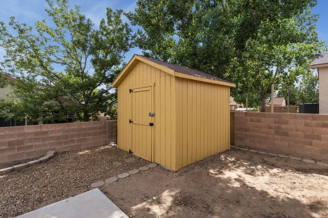 1016 High Plains Road NE, Rio Rancho, NM 87144