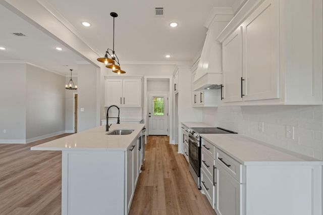 12 Millie Lott Rd., Sumrall, MS 39482