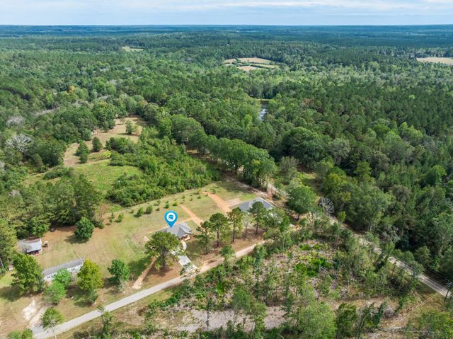 12 Millie Lott Rd., Sumrall, MS 39482