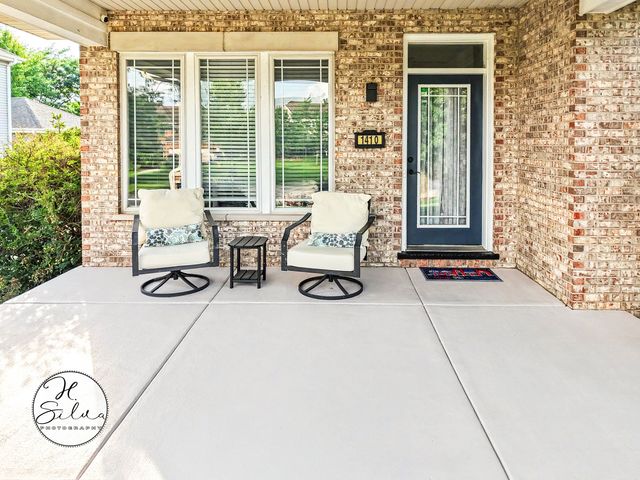 1410 Grand Pointe Boulevard, West Dundee, IL 60118