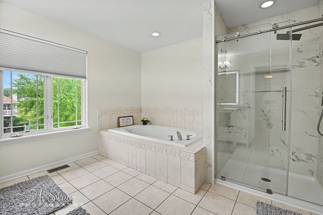 1410 Grand Pointe Boulevard, West Dundee, IL 60118