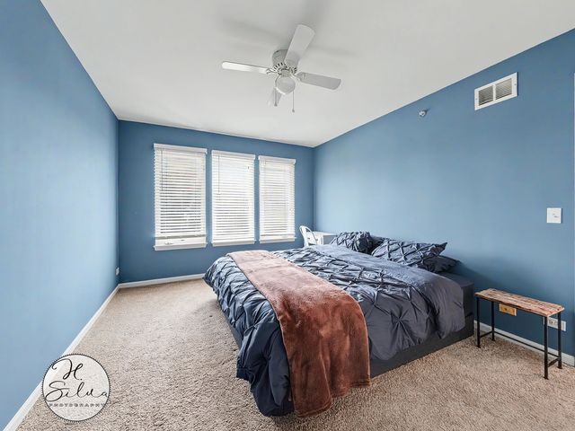 1410 Grand Pointe Boulevard, West Dundee, IL 60118