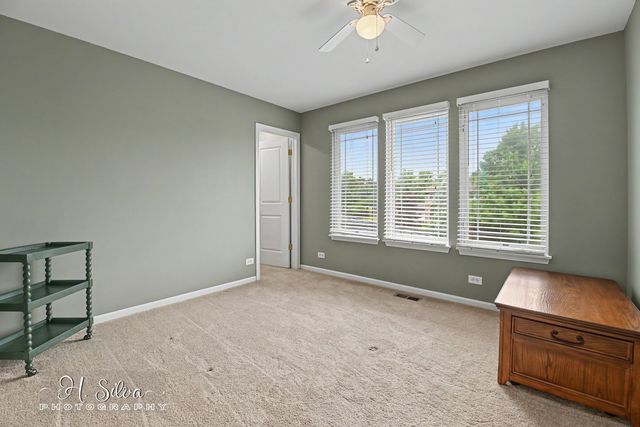 1410 Grand Pointe Boulevard, West Dundee, IL 60118