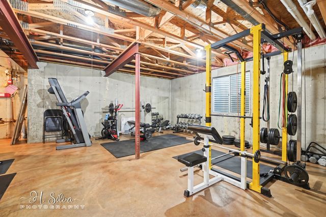 1410 Grand Pointe Boulevard, West Dundee, IL 60118