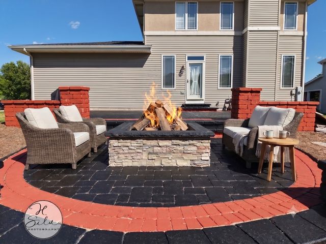 1410 Grand Pointe Boulevard, West Dundee, IL 60118