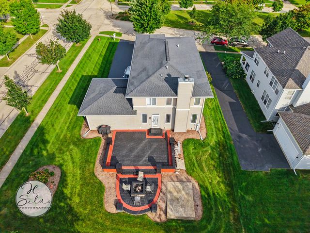 1410 Grand Pointe Boulevard, West Dundee, IL 60118