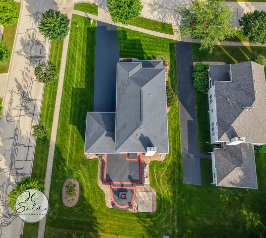 1410 Grand Pointe Boulevard, West Dundee, IL 60118