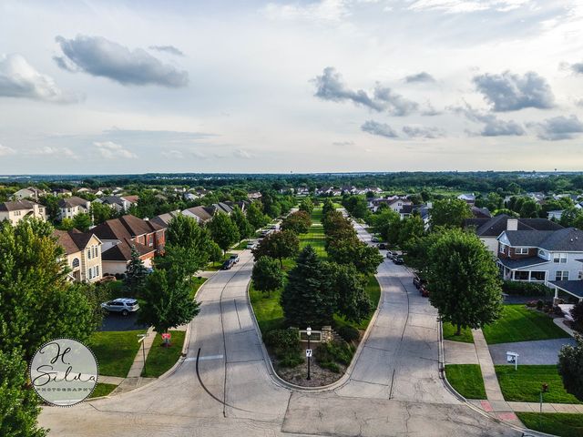 1410 Grand Pointe Boulevard, West Dundee, IL 60118