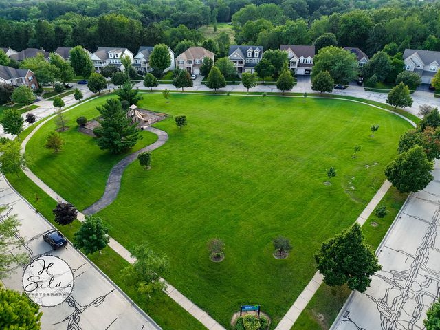 1410 Grand Pointe Boulevard, West Dundee, IL 60118