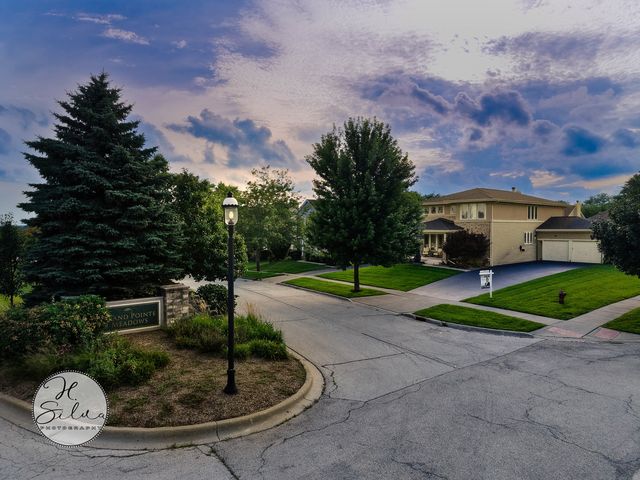 1410 Grand Pointe Boulevard, West Dundee, IL 60118