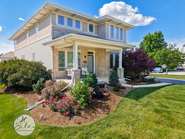 1410 Grand Pointe Boulevard, West Dundee, IL 60118
