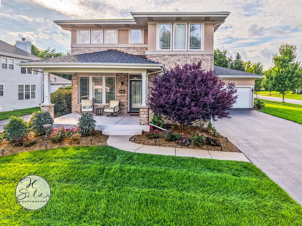 1410 Grand Pointe Boulevard, West Dundee, IL 60118