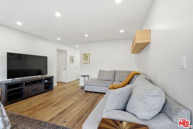 1954 Claudia Avenue, Simi Valley, CA 93065