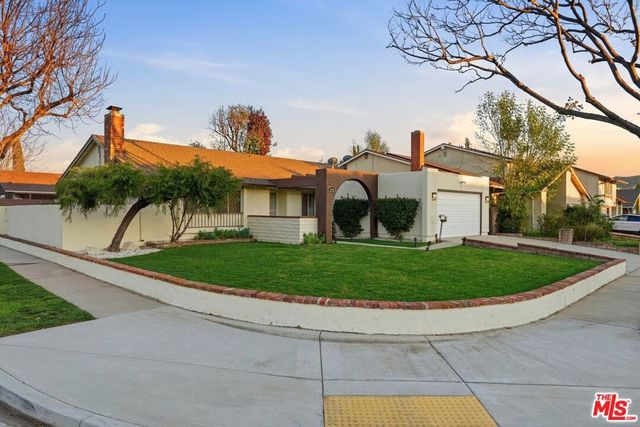 1954 Claudia Avenue, Simi Valley, CA 93065