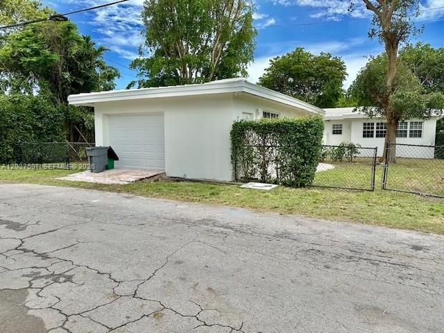 3801 Ponce De Leon Boulevard 3801, Coral Gables, FL 33134