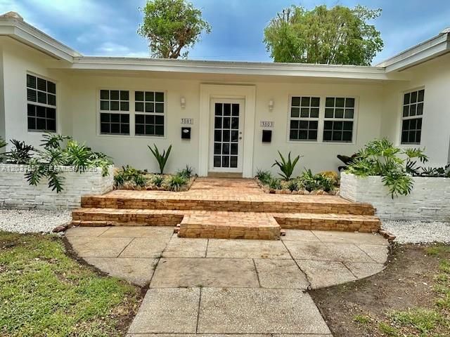 3801 Ponce De Leon Boulevard 3801, Coral Gables, FL 33134