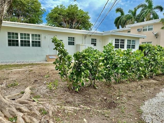 3801 Ponce De Leon Boulevard 3801, Coral Gables, FL 33134
