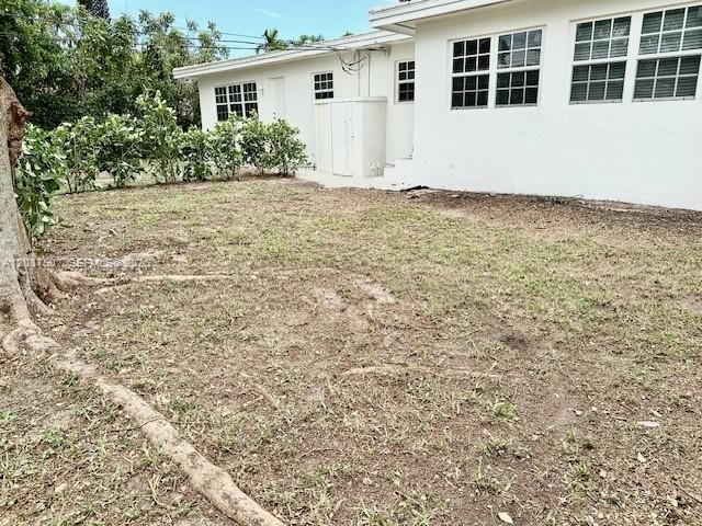 3801 Ponce De Leon Boulevard 3801, Coral Gables, FL 33134