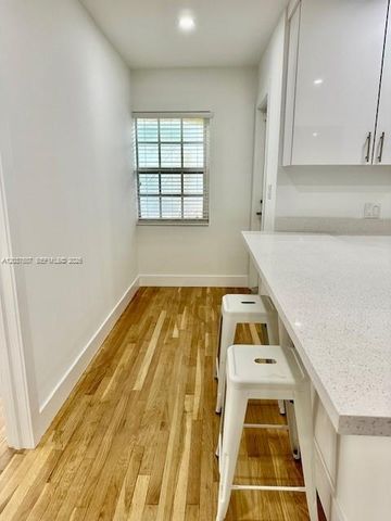 3801 Ponce De Leon Boulevard 3801, Coral Gables, FL 33134