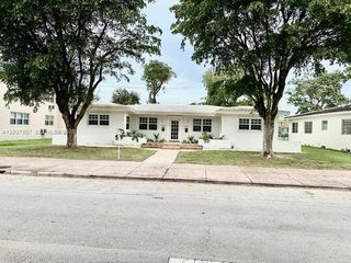 3801 Ponce De Leon Boulevard 3801, Coral Gables, FL 33134
