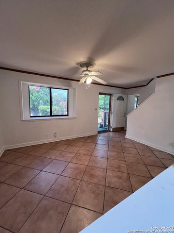 3650 Versailles, San Antonio, TX 78219