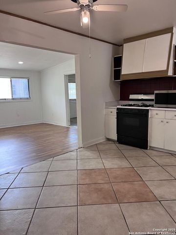 3650 Versailles, San Antonio, TX 78219