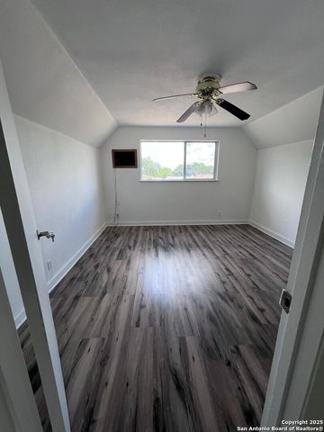 3650 Versailles, San Antonio, TX 78219