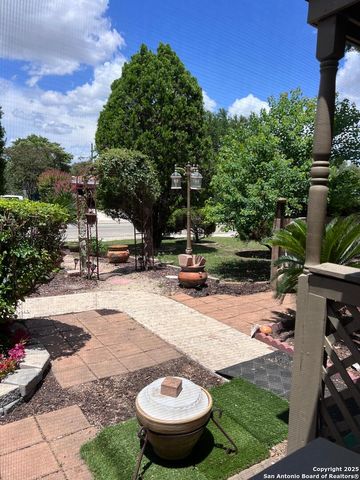 3650 Versailles, San Antonio, TX 78219