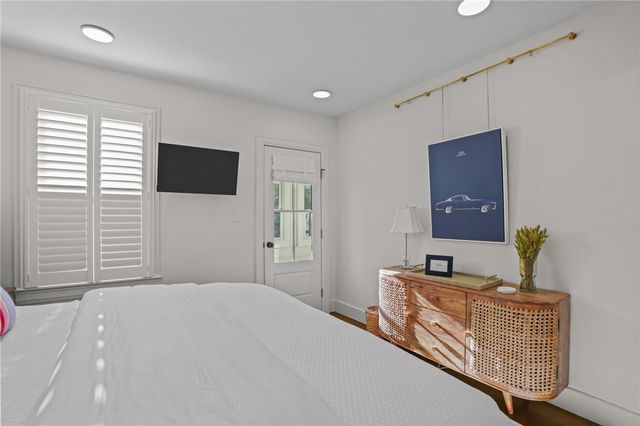 8 Cross Street 1, Newport, RI 02840