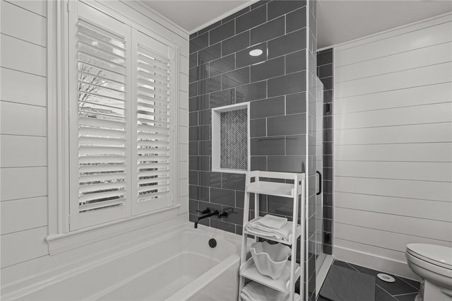 8 Cross Street 1, Newport, RI 02840