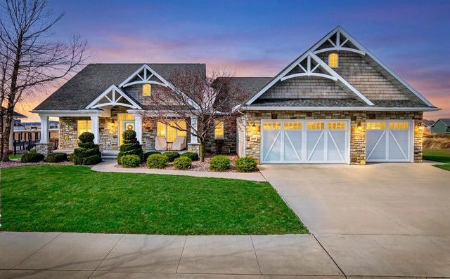 5667 N SUMMERLAND STREET, Appleton, WI 54913