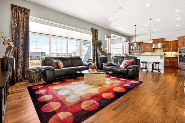 5667 N SUMMERLAND STREET, Appleton, WI 54913