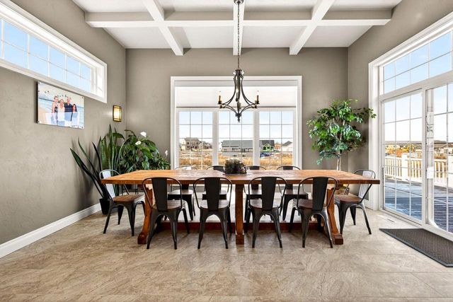 5667 N SUMMERLAND STREET, Appleton, WI 54913