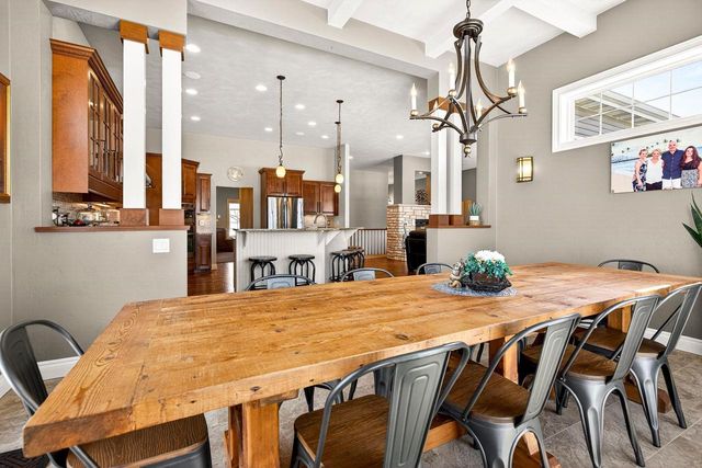 5667 N SUMMERLAND STREET, Appleton, WI 54913