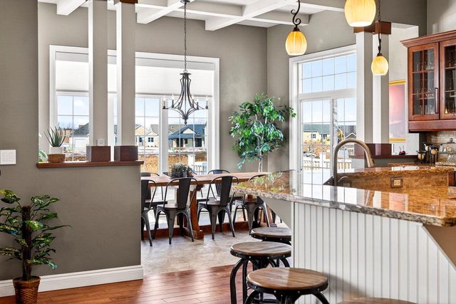 5667 N SUMMERLAND STREET, Appleton, WI 54913