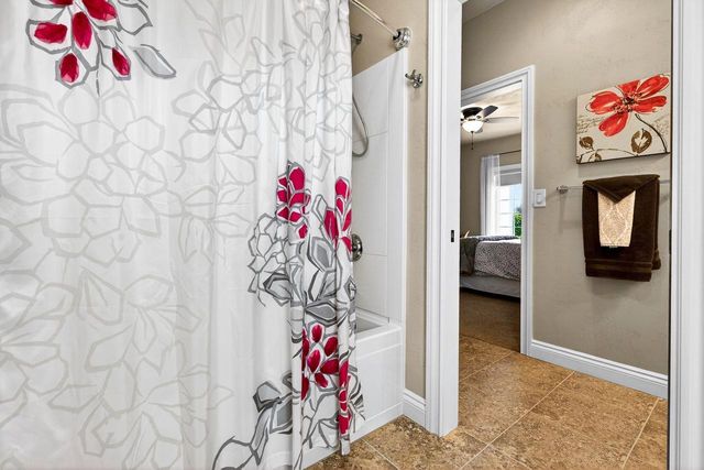 5667 N SUMMERLAND STREET, Appleton, WI 54913