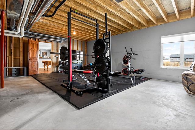 5667 N SUMMERLAND STREET, Appleton, WI 54913